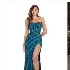 Elegant Blue and Green Strapless Prom Dress